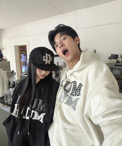 EMBROIDERY LOGO SNAPBACK [BLACK]
