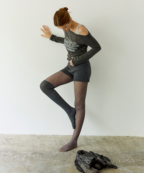 Twist Contrast One-Shoulder Tee (CHARCOAL)