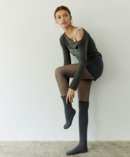 Twist Contrast One-Shoulder Tee (CHARCOAL)