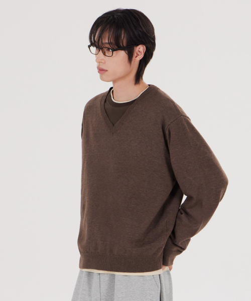 Unisex Soft V-Neck Knit Brown