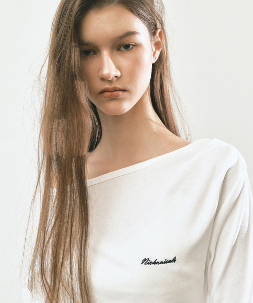DIAGONAL OFF SHOULDER TOP_IVORY