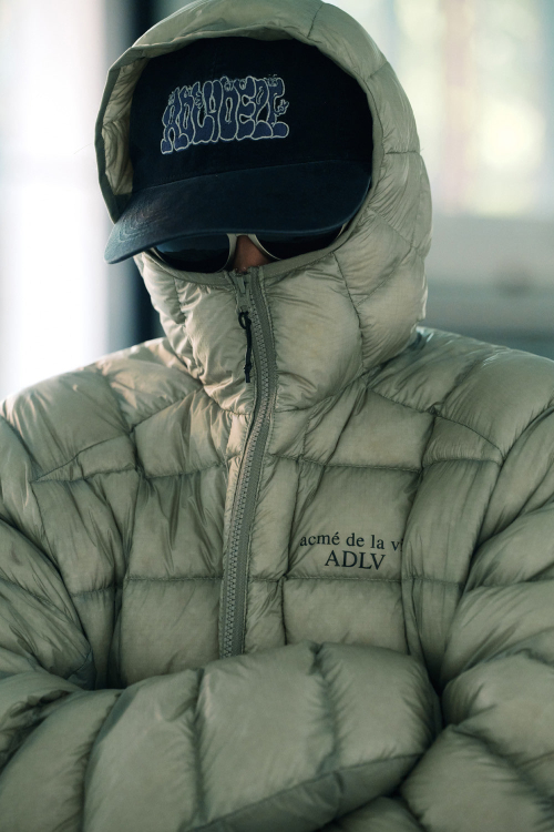 LIGHTWEIGHT DUCK DOWN JACKET