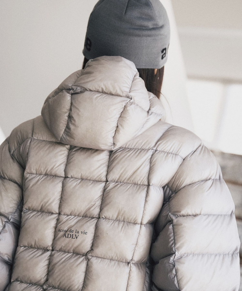 LIGHTWEIGHT DUCK DOWN JACKET