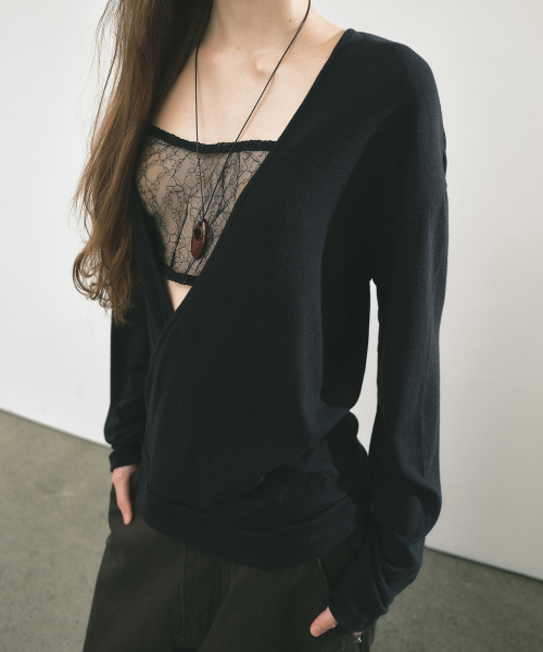 DEEP WRAP V-NECK LONG SLEEVE TOP_BLACK
