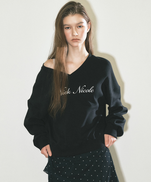 NICOLE LOGO V-NECK SWEATSHIRT_BLACK