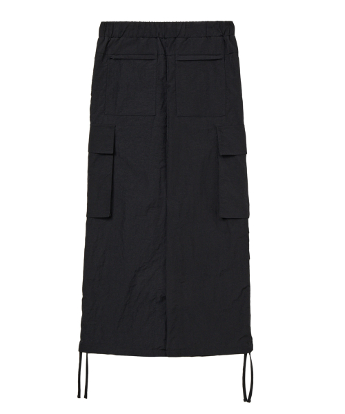 NYLON UTILITY CARGO SKIRT IN BLACK