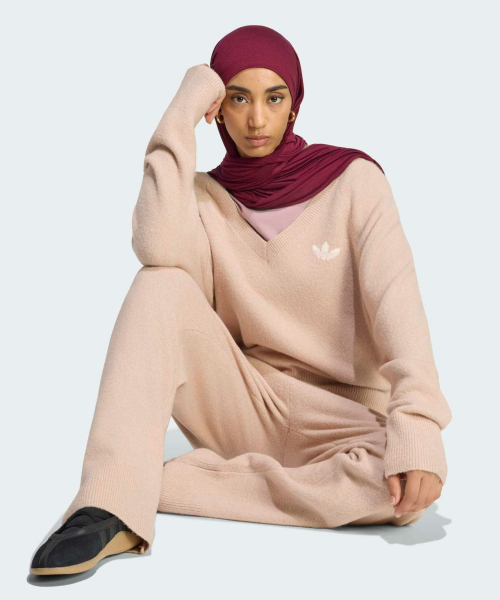 ESS KNT V-NECK WONTAU