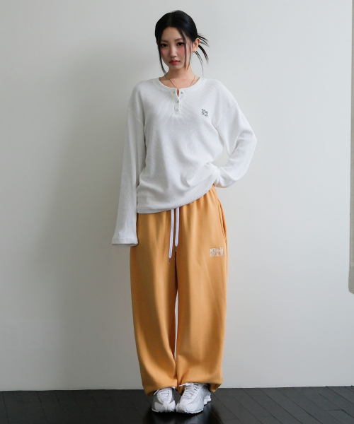 OVERLAB HENLEY NECK PIGMENT WAFFLE LONG SLEEVE [WHITE]