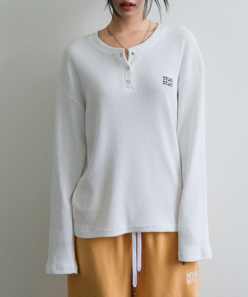 OVERLAB HENLEY NECK PIGMENT WAFFLE LONG SLEEVE [WHITE]