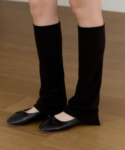 Wide Ribbed Slit Leg Warmers (black)