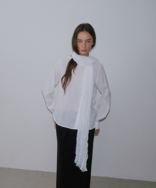 String Button Blouse (Ivory)