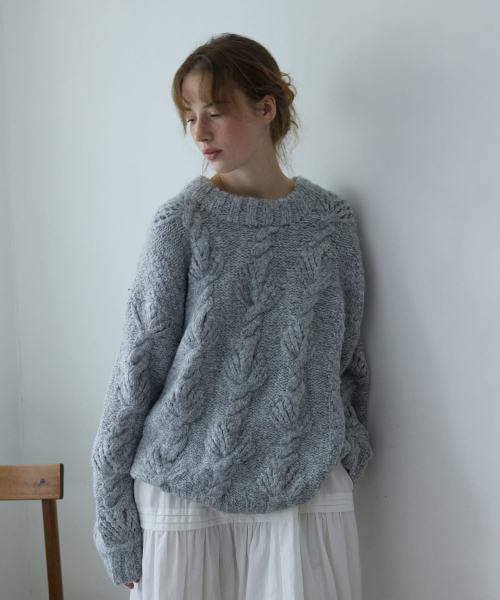 Braided Cable Knit Gray
