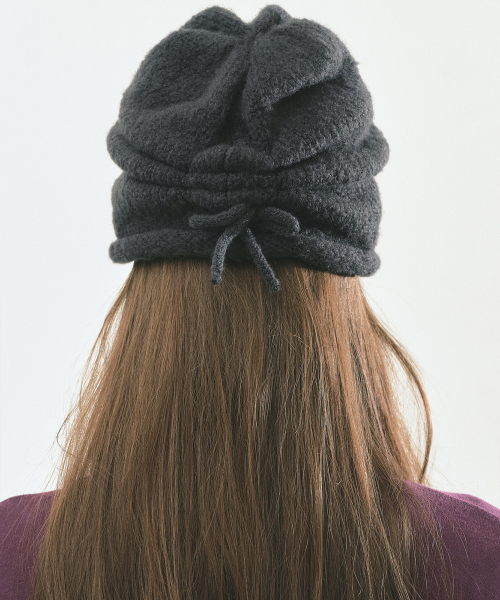 NICOLE LABEL ROLL UP BEANIE_CHARCOAL