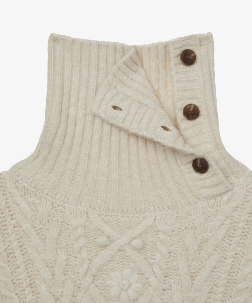 HIGH NECK CABLE KNIT [IVORY]