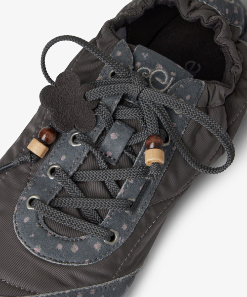 AEAE FLOWER TRAINER [CHARCOAL]
