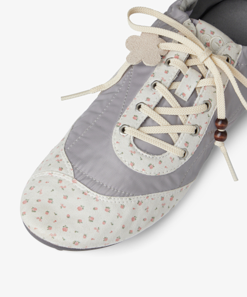 AEAE FLOWER TRAINER [LIGHT GREY]
