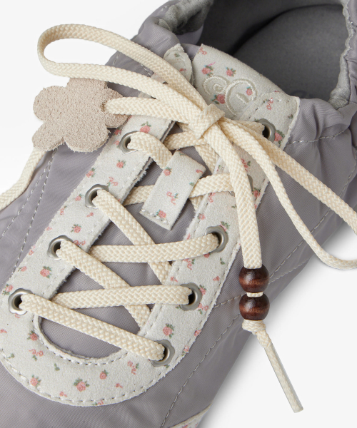 AEAE FLOWER TRAINER [LIGHT GREY]