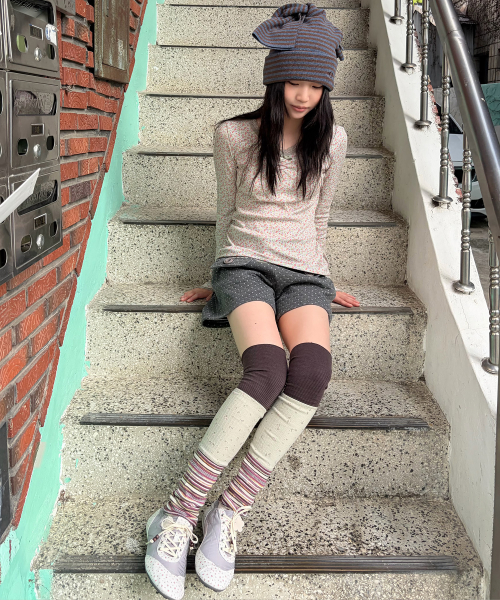 AEAE FLOWER TRAINER [LIGHT GREY]