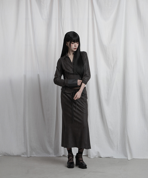 Suede Belt Low Rise Long Skirt (Charcoal)