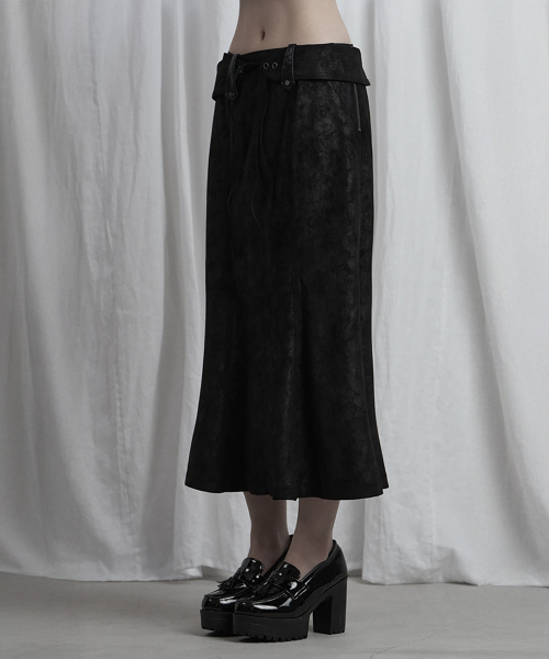 Suede Belt Low Rise Long Skirt (Black)