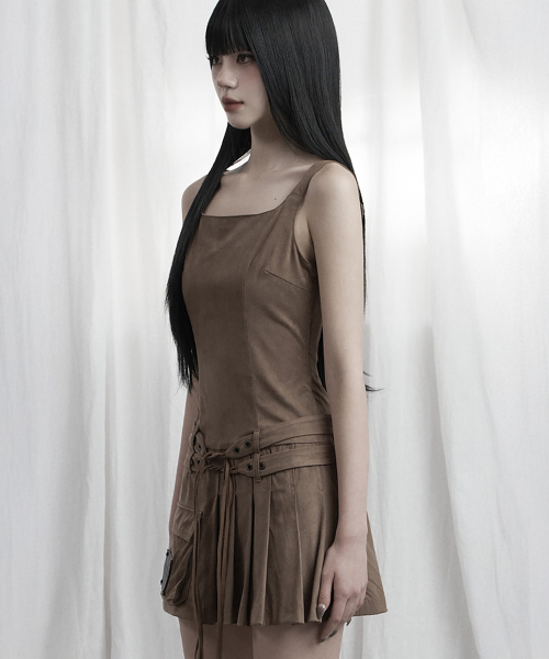 Cargo Belt Pocket Pleated Mini One-Piece (Brown)