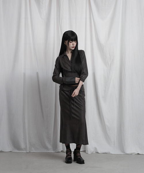 Drape Suede Shirring Blouse (Charcoal)