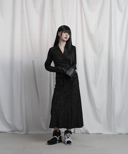 Drape Suede Shirring Blouse (Black)
