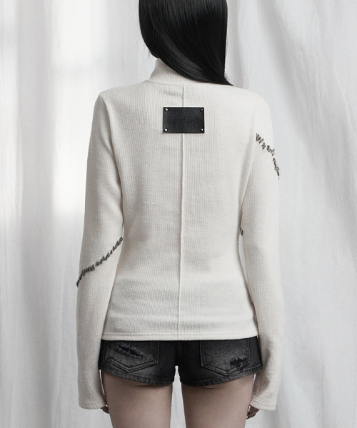 Contrast Stitch Zip-Up Long Sleeve (Ivory)