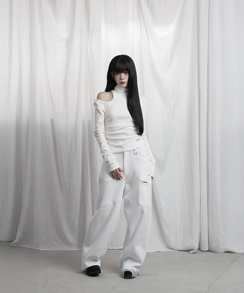 High Neck Shoulder Cut-Out Top (Ivory)
