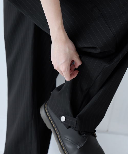 Button Belted Curved Slacks, BLACK