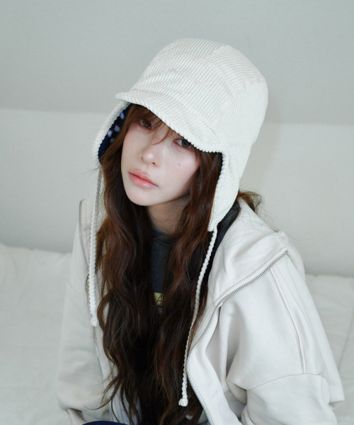 Polka Dot Fleece Trooper Hat (Ivory)