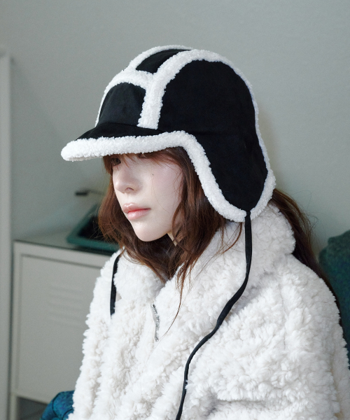 Teddy Outline Trooper Hat (Black)