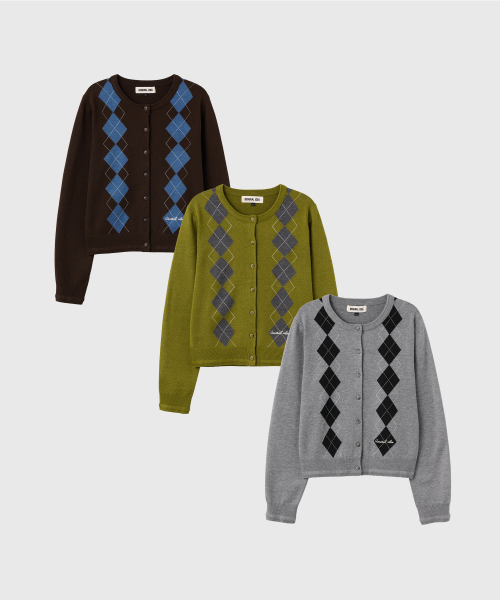 woman mild argyle crewneck cardigan [3col]