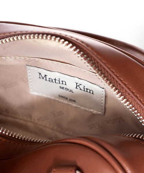 HALFMOON BABY BOWLING BAG IN BROWN