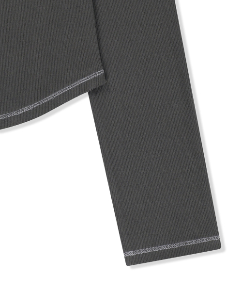 LOGO APPLIQUE BUTTON DETAIL RAGLAN TOP IN CHARCOAL
