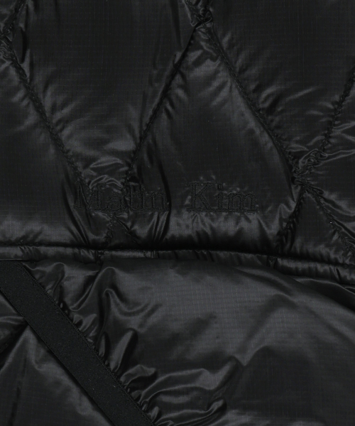 MIX QUILTED LIGHT DOWN VEST IN BLACK
