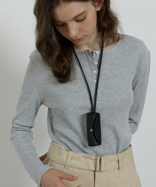 petit lip case - black