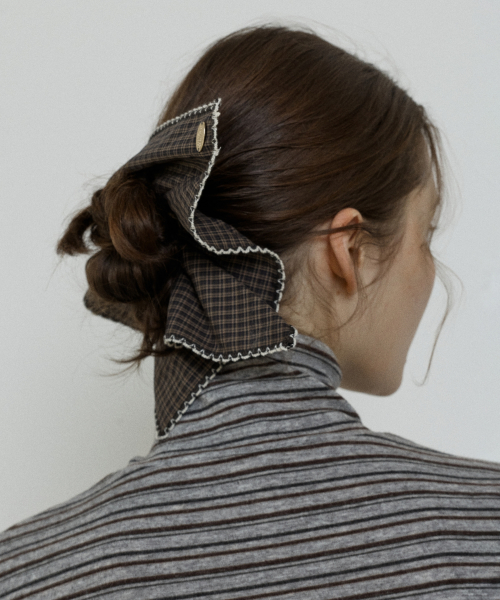 check square scrunchie - brown