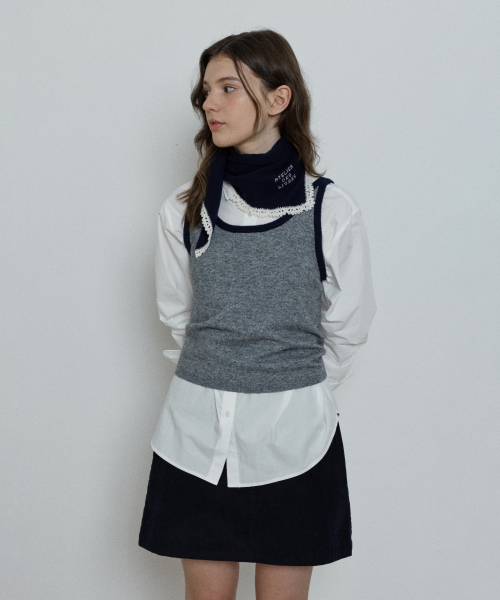 cashmere blend crochet triangle muffler - navy