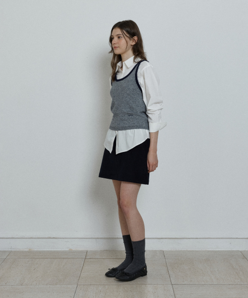 wool sleeveless knit top - grey
