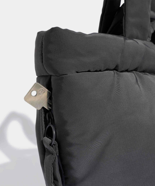 W MH TOTE BAG CARBON