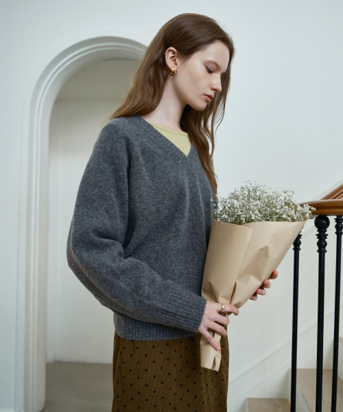 Wool Blend V-Neck Knit J1KT720A