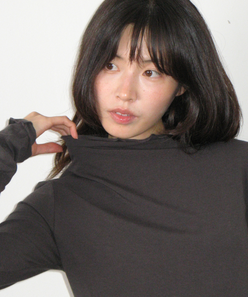 WAVE MOCK NECK LONG SLEEVE CHARCOAL