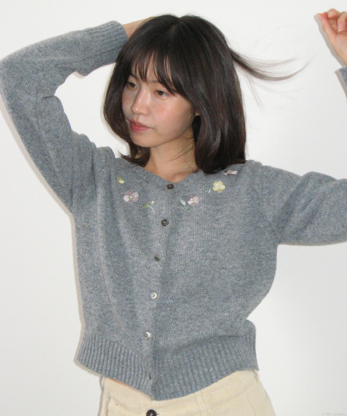 FLOWER EMBROIDERY CARDIGAN GREY