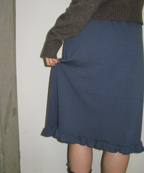 EMBO FRILL MIDI SKIRT NAVY