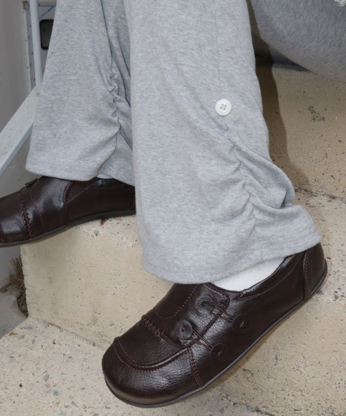 SHIRRING BUTTON BOOTCUT PANTS GREY