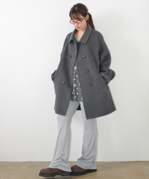 SHIRRING BUTTON BOOTCUT PANTS GREY