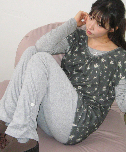 SHIRRING BUTTON BOOTCUT PANTS GREY
