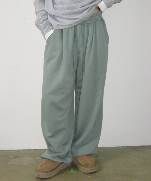 HEART POCKET WIDE JOGGER PANTS ASH KHAKI