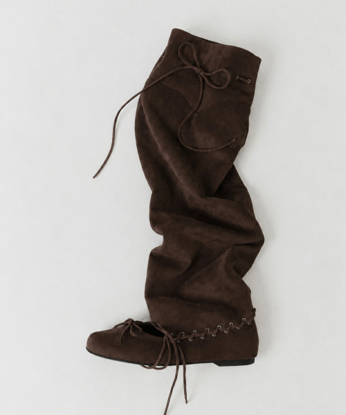 STRAP FLAT SUEDE BOOTS / BROWN